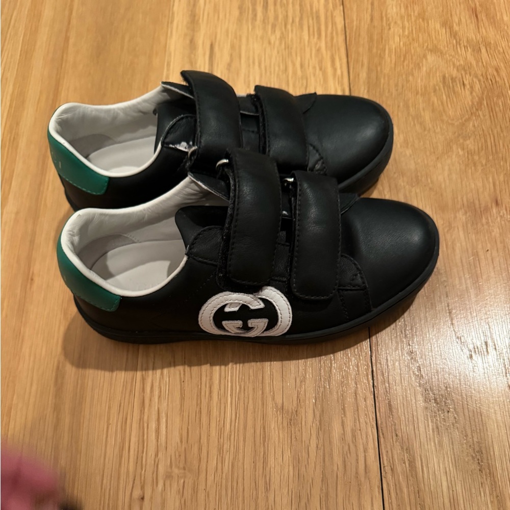 Kids Gucci shoes size 11